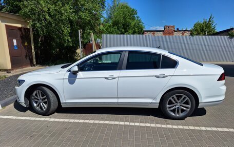 Volkswagen Passat B8 рестайлинг, 2017 год, 1 850 000 рублей, 7 фотография