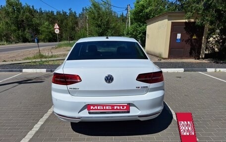 Volkswagen Passat B8 рестайлинг, 2017 год, 1 850 000 рублей, 5 фотография