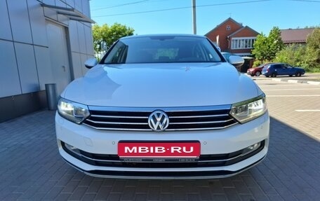 Volkswagen Passat B8 рестайлинг, 2017 год, 1 850 000 рублей, 11 фотография