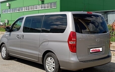 Hyundai H-1 II рестайлинг, 2016 год, 2 350 000 рублей, 3 фотография