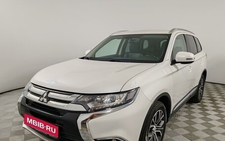 Mitsubishi Outlander III рестайлинг 3, 2016 год, 1 790 000 рублей, 1 фотография