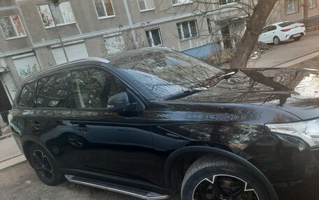 Mitsubishi Outlander III рестайлинг 3, 2014 год, 1 500 000 рублей, 1 фотография