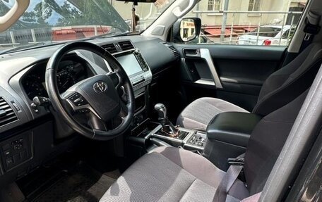 Toyota Land Cruiser Prado 150 рестайлинг 2, 2020 год, 5 350 000 рублей, 5 фотография
