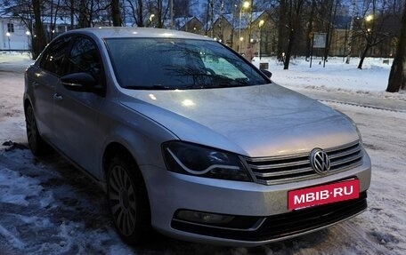 Volkswagen Passat B7, 2011 год, 850 000 рублей, 11 фотография
