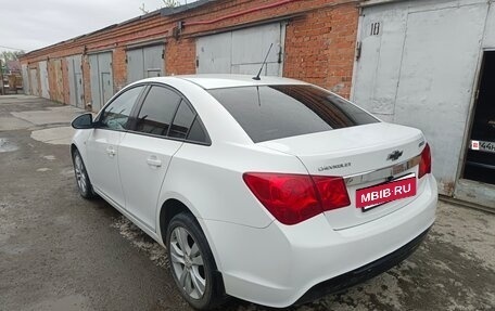 Chevrolet Cruze II, 2013 год, 780 000 рублей, 3 фотография