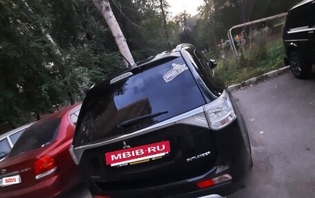 Mitsubishi Outlander III рестайлинг 3, 2014 год, 1 500 000 рублей, 5 фотография