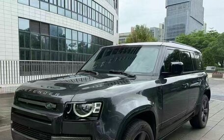 Land Rover Defender II, 2022 год, 7 950 000 рублей, 2 фотография