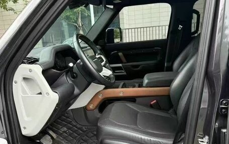Land Rover Defender II, 2022 год, 7 950 000 рублей, 8 фотография