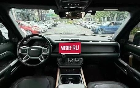Land Rover Defender II, 2022 год, 7 950 000 рублей, 7 фотография