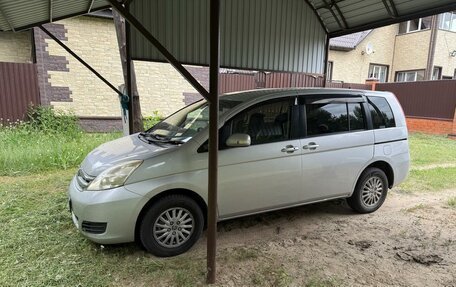 Toyota ISis I, 2010 год, 1 005 000 рублей, 4 фотография