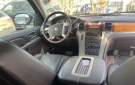 Cadillac Escalade III, 2011 год, 2 400 000 рублей, 8 фотография