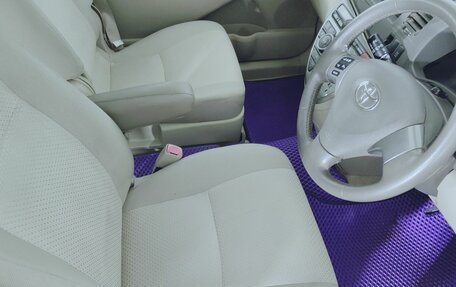 Toyota ISis I, 2010 год, 840 000 рублей, 19 фотография
