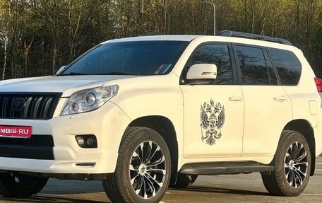 Toyota Land Cruiser Prado 150 рестайлинг 2, 2013 год, 2 750 000 рублей, 1 фотография