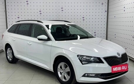 Skoda Superb III рестайлинг, 2018 год, 1 999 000 рублей, 4 фотография
