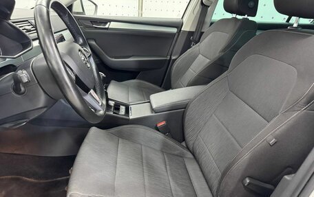 Skoda Superb III рестайлинг, 2018 год, 1 999 000 рублей, 19 фотография
