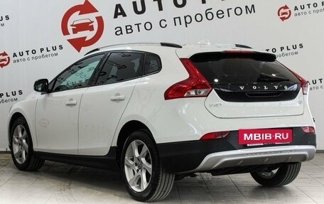 Volvo V40 II рестайлинг, 2014 год, 1 049 000 рублей, 3 фотография