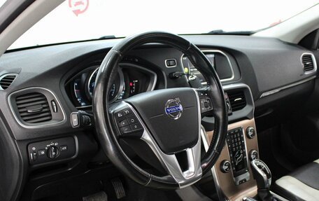 Volvo V40 II рестайлинг, 2014 год, 1 049 000 рублей, 10 фотография