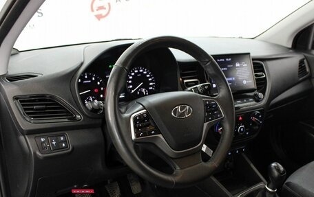 Hyundai Solaris II рестайлинг, 2022 год, 1 629 000 рублей, 10 фотография