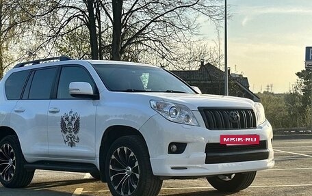 Toyota Land Cruiser Prado 150 рестайлинг 2, 2013 год, 2 750 000 рублей, 2 фотография