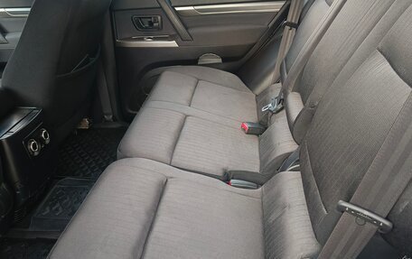 Mitsubishi Pajero IV, 2012 год, 2 700 000 рублей, 6 фотография