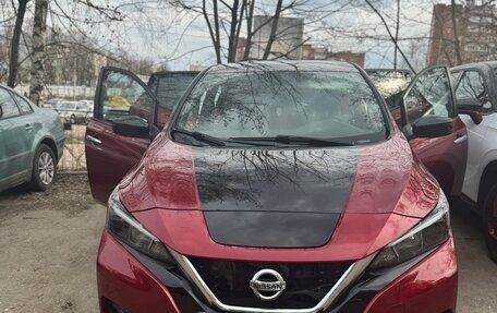 Nissan Leaf II, 2017 год, 1 000 000 рублей, 3 фотография