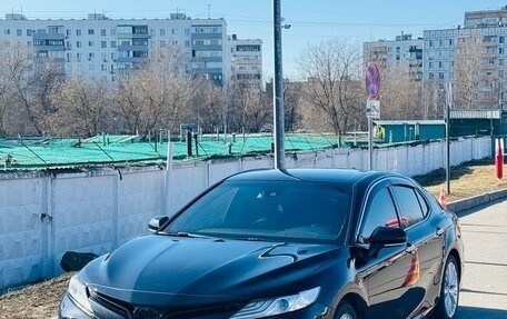 Toyota Camry, 2019 год, 2 700 000 рублей, 4 фотография