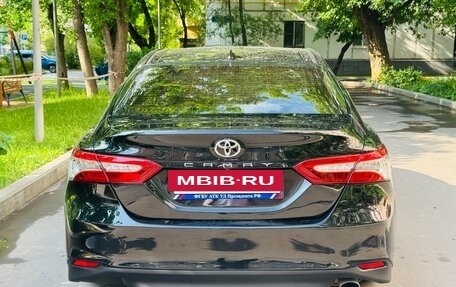 Toyota Camry, 2019 год, 2 700 000 рублей, 6 фотография