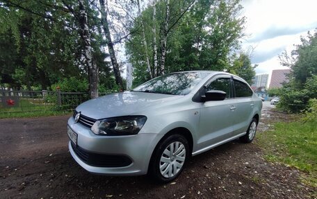 Volkswagen Polo VI (EU Market), 2014 год, 650 000 рублей, 2 фотография