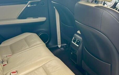 Lexus RX IV рестайлинг, 2016 год, 3 600 000 рублей, 13 фотография