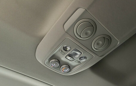 Peugeot Traveller I, 2021 год, 3 200 000 рублей, 17 фотография
