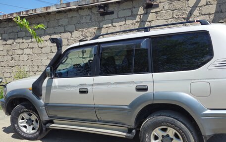 Toyota Land Cruiser Prado 90 рестайлинг, 1996 год, 1 250 000 рублей, 21 фотография