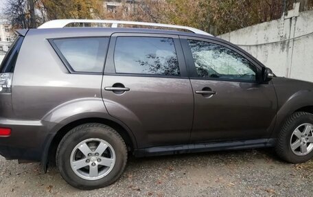 Mitsubishi Outlander III рестайлинг 3, 2010 год, 1 210 000 рублей, 1 фотография