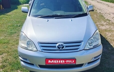 Toyota Ipsum II, 2004 год, 950 000 рублей, 1 фотография
