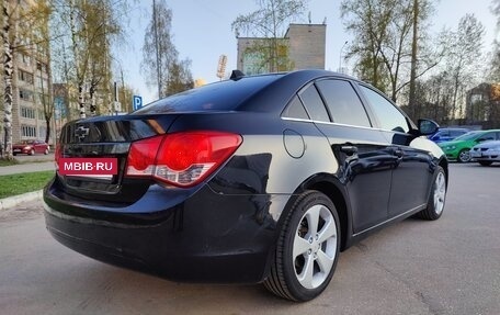 Chevrolet Cruze II, 2010 год, 700 000 рублей, 4 фотография