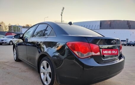 Chevrolet Cruze II, 2010 год, 700 000 рублей, 6 фотография