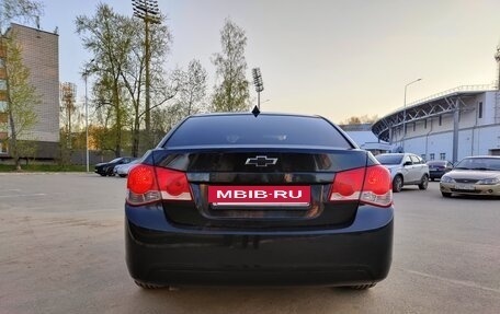 Chevrolet Cruze II, 2010 год, 700 000 рублей, 7 фотография
