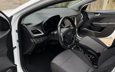 Hyundai Solaris II рестайлинг, 2019 год, 1 560 000 рублей, 8 фотография
