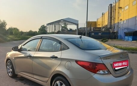 Hyundai Solaris II рестайлинг, 2011 год, 1 100 000 рублей, 3 фотография