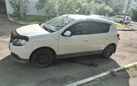 Renault Sandero II рестайлинг, 2014 год, 500 000 рублей, 3 фотография