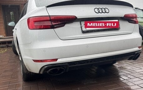 Audi A4, 2017 год, 2 650 000 рублей, 6 фотография