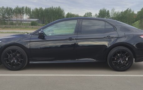 Toyota Camry, 2018 год, 2 375 000 рублей, 8 фотография