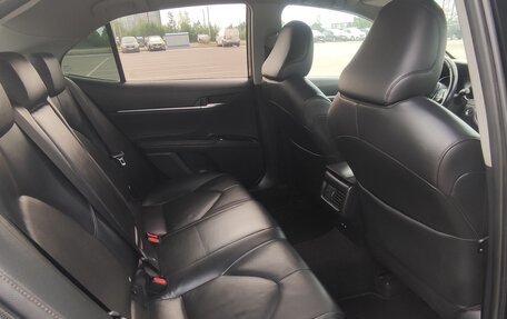 Toyota Camry, 2018 год, 2 375 000 рублей, 12 фотография