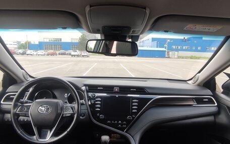 Toyota Camry, 2018 год, 2 375 000 рублей, 9 фотография