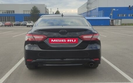 Toyota Camry, 2018 год, 2 375 000 рублей, 6 фотография