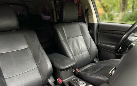 Mitsubishi Outlander III рестайлинг 3, 2015 год, 1 990 000 рублей, 21 фотография