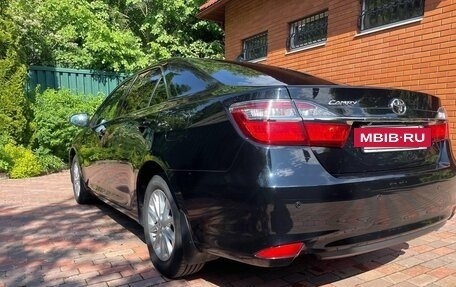 Toyota Camry, 2018 год, 2 650 000 рублей, 10 фотография