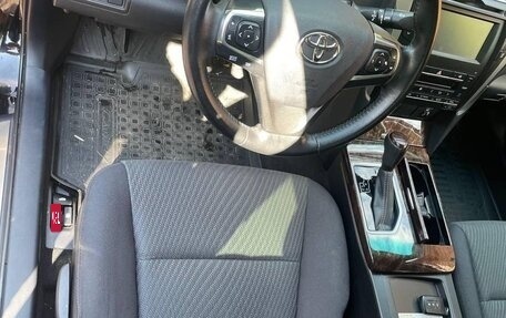 Toyota Camry, 2018 год, 2 650 000 рублей, 15 фотография