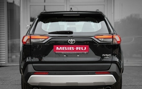 Toyota RAV4, 2024 год, 4 490 000 рублей, 3 фотография
