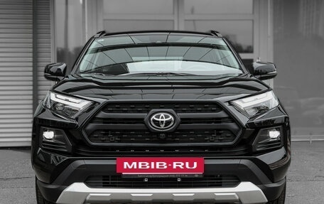 Toyota RAV4, 2024 год, 4 490 000 рублей, 2 фотография