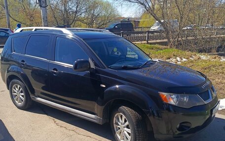 Mitsubishi Outlander III рестайлинг 3, 2008 год, 900 000 рублей, 8 фотография